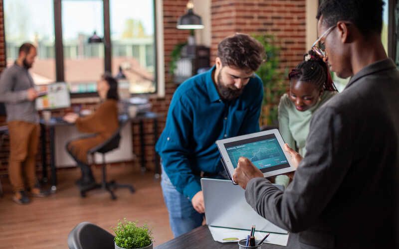 Por que investir na loca&ccedil;&atilde;o de tablets em 2026?