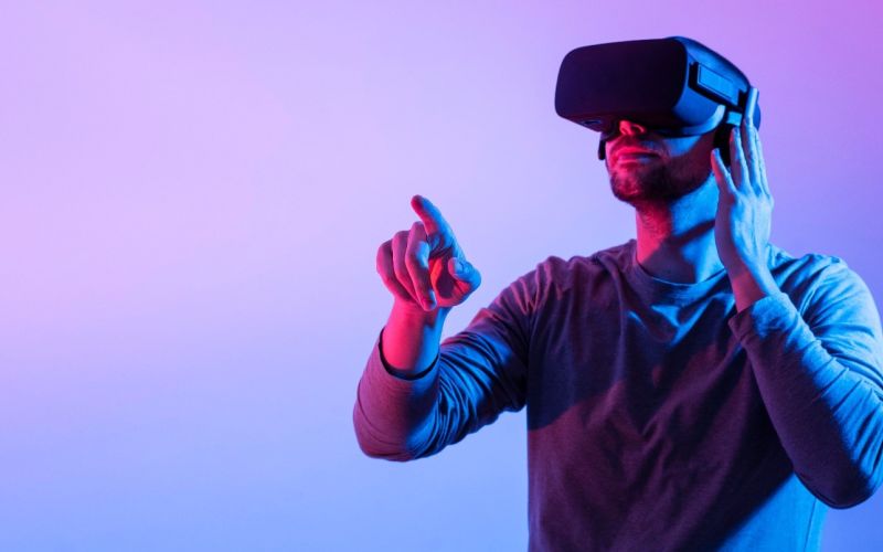 Como aplicar a realidade virtual na sua empresa e melhorar o desempenho da equipe?