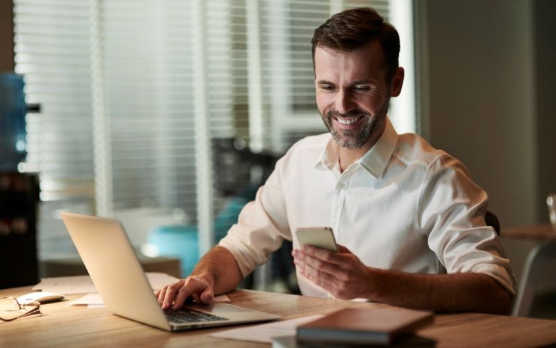 Colaboradores em home office: invista em melhores dispositivos com o aluguel de celular